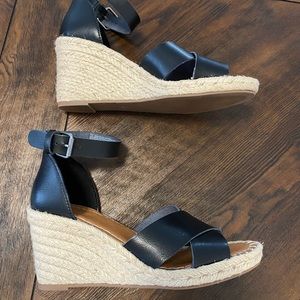 Universal thread black leather espadrilles 7.5